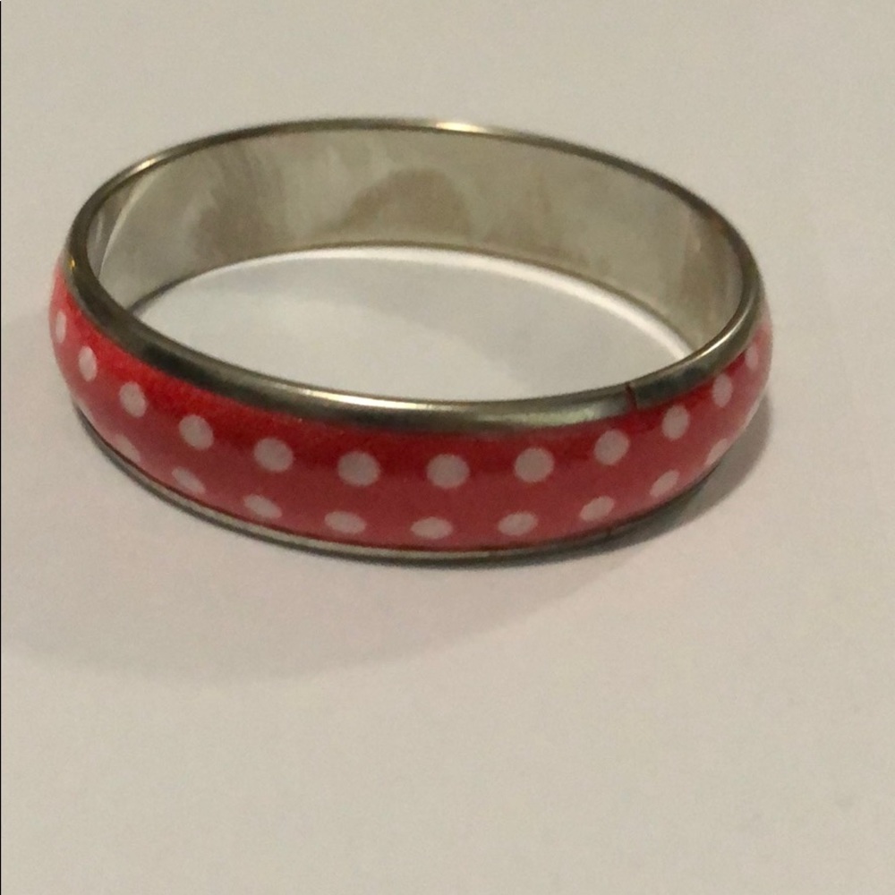 A newly used bracelet